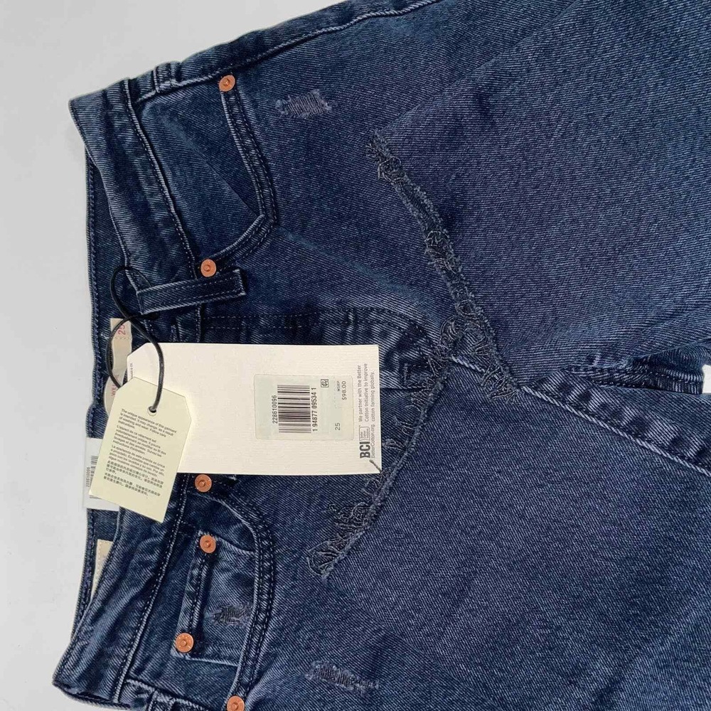 NWT Levi's Premium Wedgie Jeans Women's Button Fly New High Rise Tapered Leg 25 - Picture 15 of 15